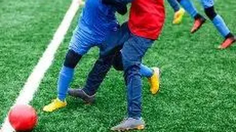 《独家爆料：罗马队瞄准曼联新星齐尔克泽，先租后买计划启动，豪掷3500万欧买断！》